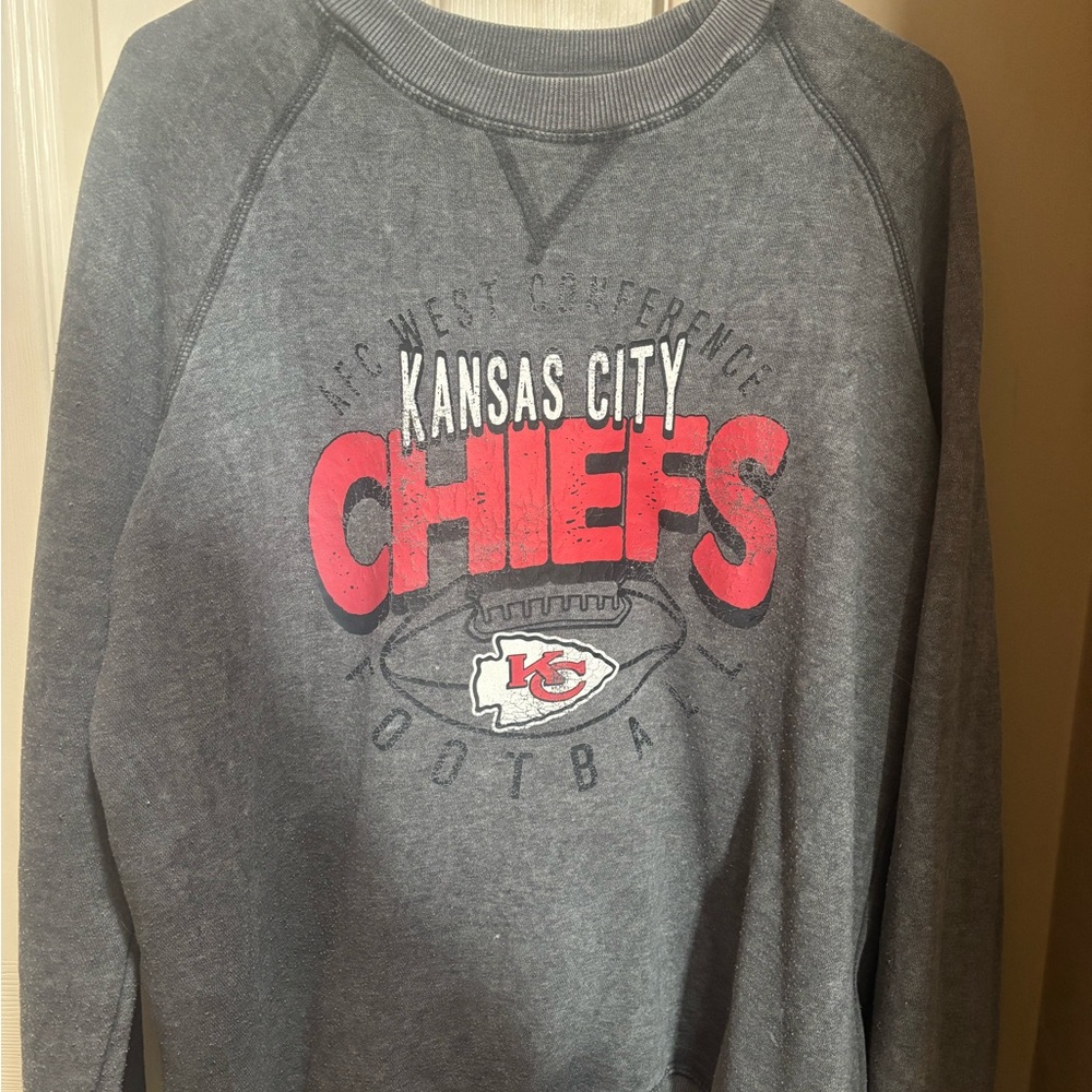 NFL Kansas City Chiefs Gray and Red Crewneck Sweater
